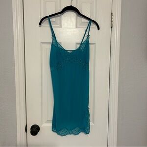 Elegant Teal Lace Trim chemise